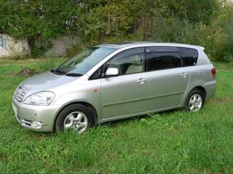 2001 Toyota Ipsum Pictures