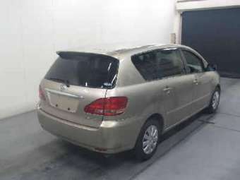 2001 Toyota Ipsum Pictures