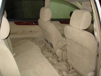 2001 Toyota Ipsum Images