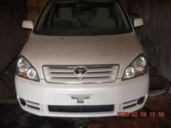 2001 Toyota Ipsum Pictures