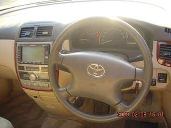 2001 Toyota Ipsum Pictures