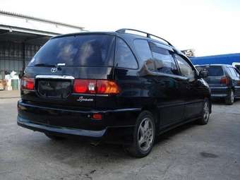 2001 Toyota Ipsum Pictures