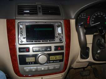2001 Toyota Ipsum Pictures