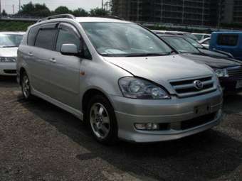 2001 Toyota Ipsum Images