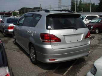 2001 Toyota Ipsum Pictures