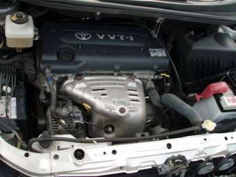 2001 Toyota Ipsum Pictures