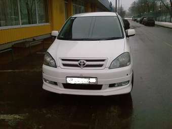2001 Toyota Ipsum Photos