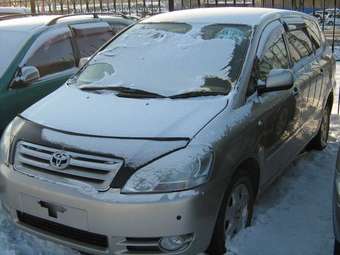 2001 Toyota Ipsum Images