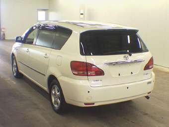 2001 Toyota Ipsum Pictures