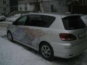 2001 Toyota Ipsum Pictures