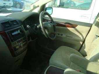 2001 Toyota Ipsum Pictures