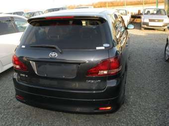 2001 Toyota Ipsum Pictures