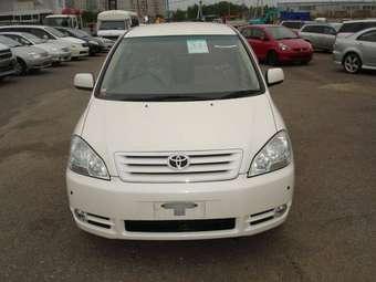 2001 Toyota Ipsum Images