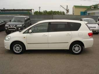2001 Toyota Ipsum Pics