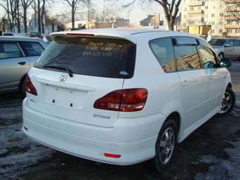 2001 Toyota Ipsum Images