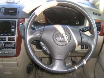 2001 Toyota Ipsum Images