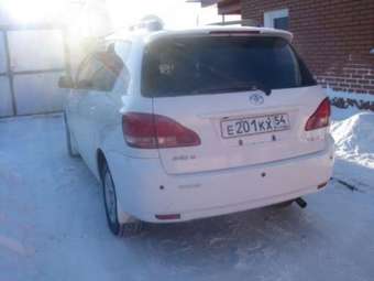 2001 Toyota Ipsum Photos