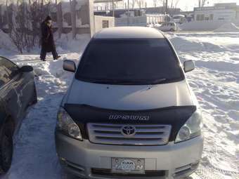 2001 Toyota Ipsum Photos