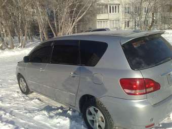 2001 Toyota Ipsum Pictures