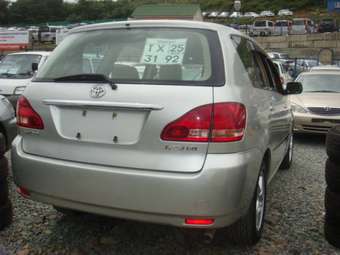 2001 Toyota Ipsum Photos
