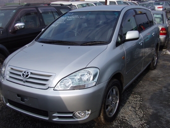 2002 Toyota Ipsum