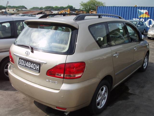2002 Toyota Ipsum