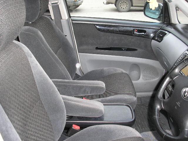 2002 Toyota Ipsum