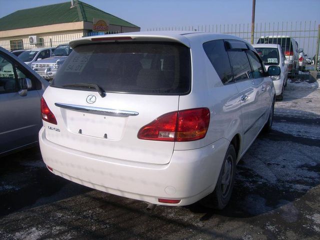 2002 Toyota Ipsum