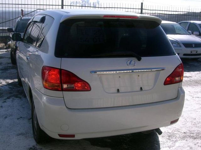 2002 Toyota Ipsum