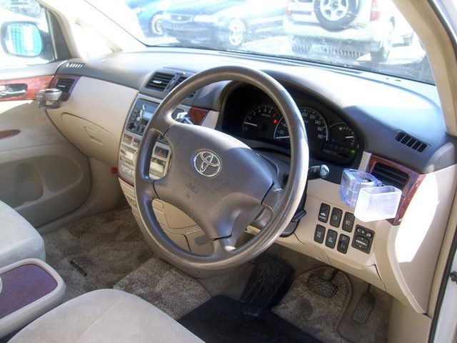 2002 Toyota Ipsum