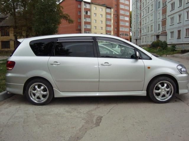 2002 Toyota Ipsum