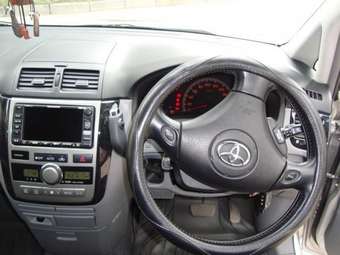 Toyota Ipsum