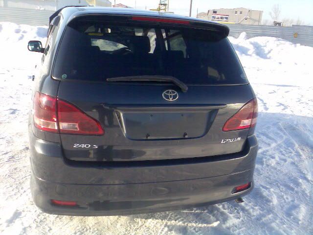 2002 Toyota Ipsum