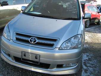 2002 Toyota Ipsum