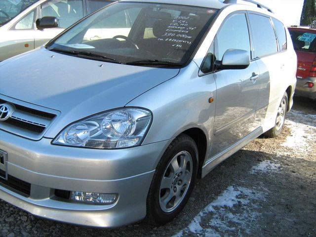 2002 Toyota Ipsum