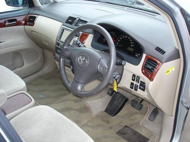 2002 Toyota Ipsum