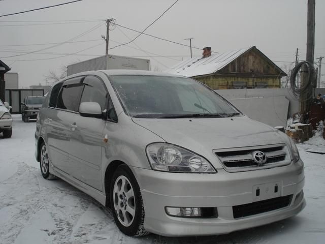 2002 Toyota Ipsum