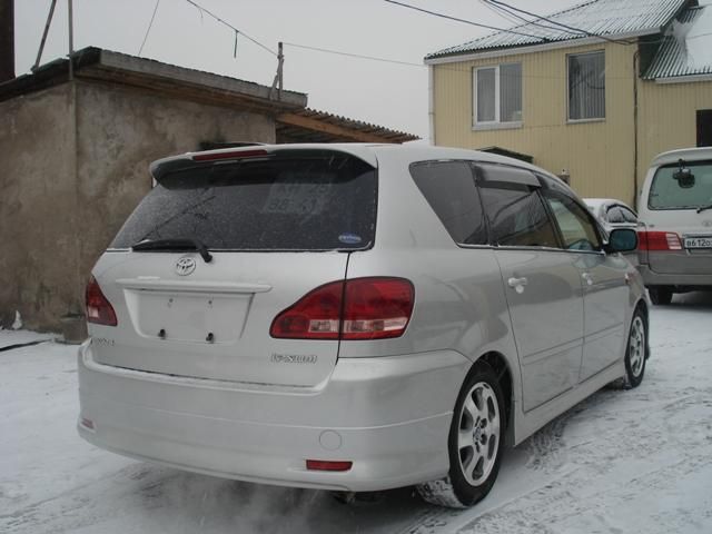 2002 Toyota Ipsum