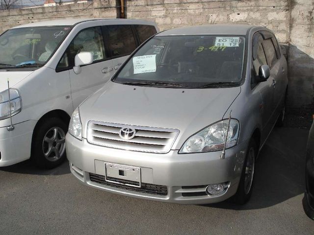 2002 Toyota Ipsum