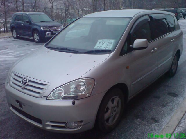 2002 Toyota Ipsum