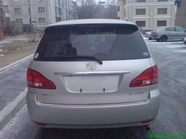 2002 Toyota Ipsum