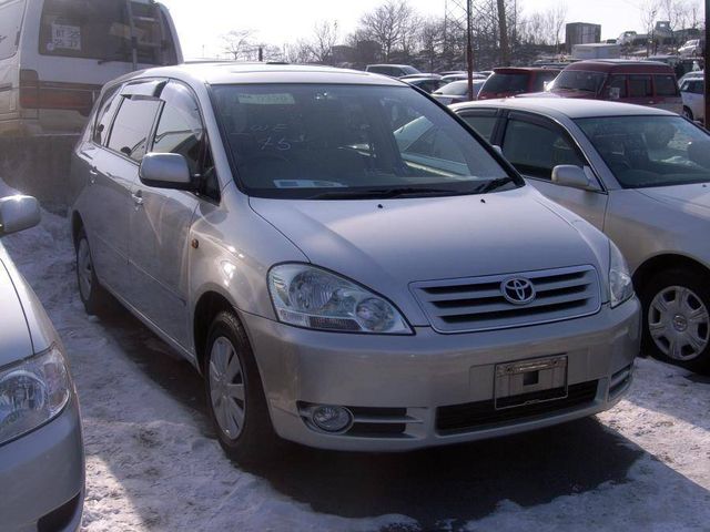 2002 Toyota Ipsum