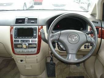 Toyota Ipsum