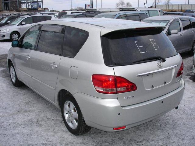 2002 Toyota Ipsum