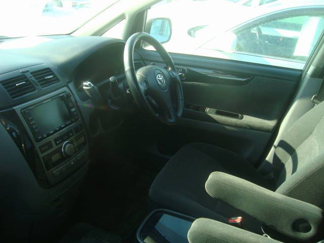 2002 Toyota Ipsum