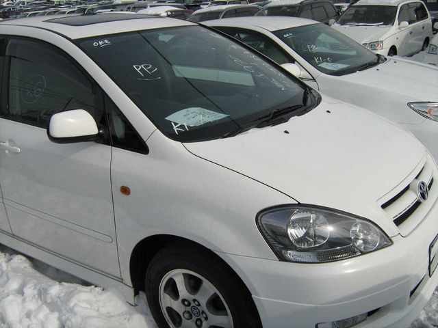 2002 Toyota Ipsum