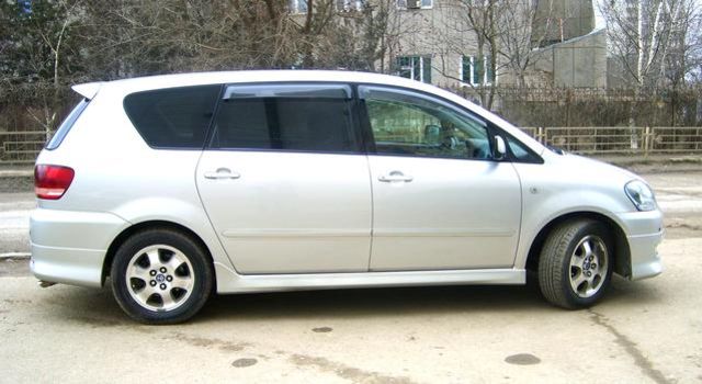 2002 Toyota Ipsum