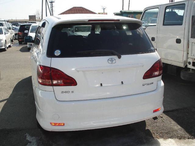 2002 Toyota Ipsum