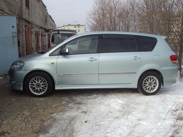 2002 Toyota Ipsum