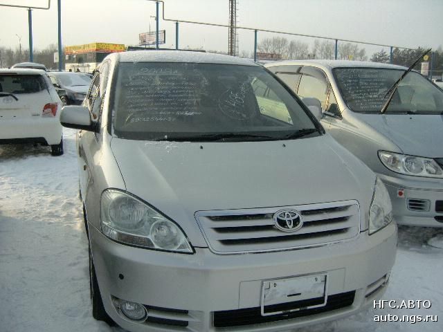 2002 Toyota Ipsum
